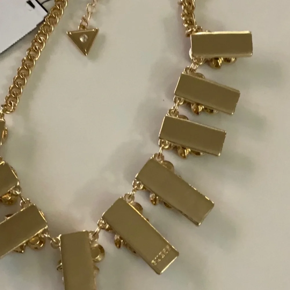 NWT Guess Leather & Crystals Statement Necklace - Picture 5 of 5